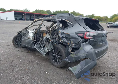 2025 Subaru Outback Onyx Edition z USA, uszkodzony, nr VIN 4S4BTALC3S3264337